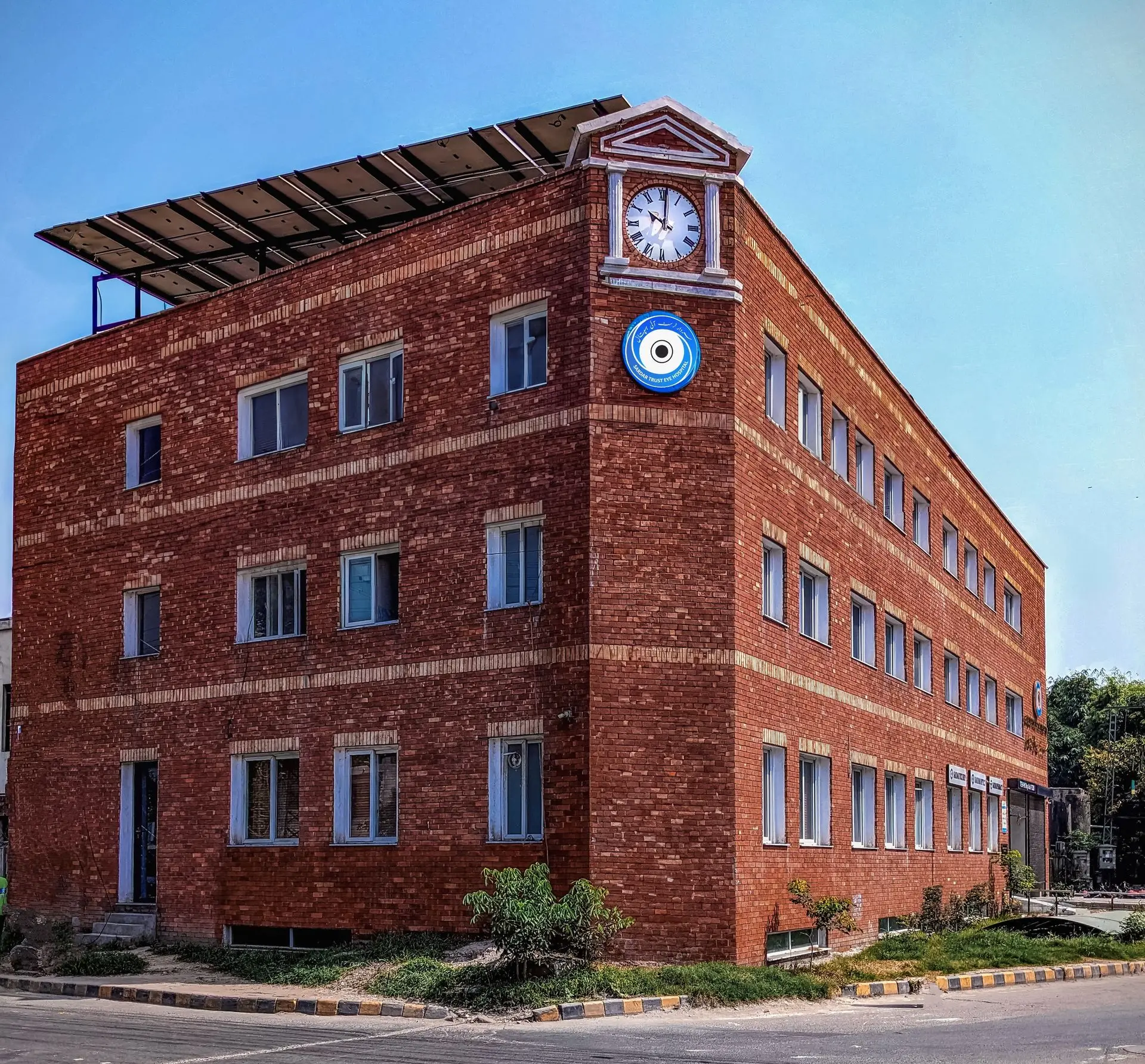 Sardar Trust Eye Hospital